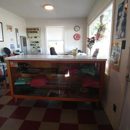 Motel 57 스터전 베이 외부 사진