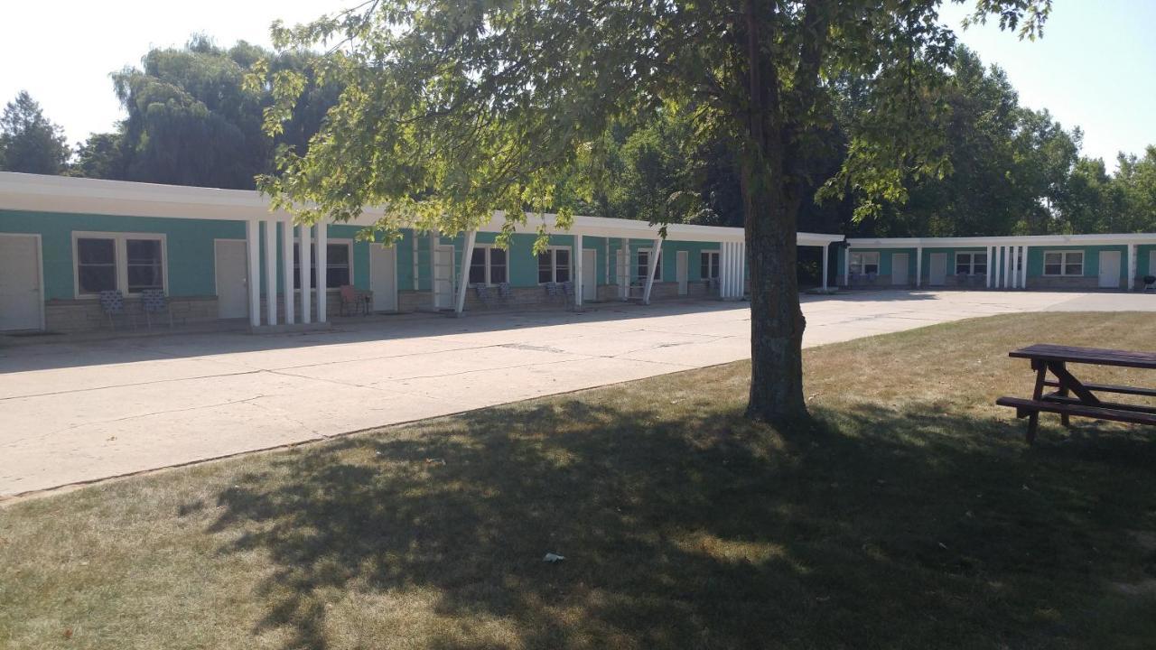 Motel 57 스터전 베이 외부 사진